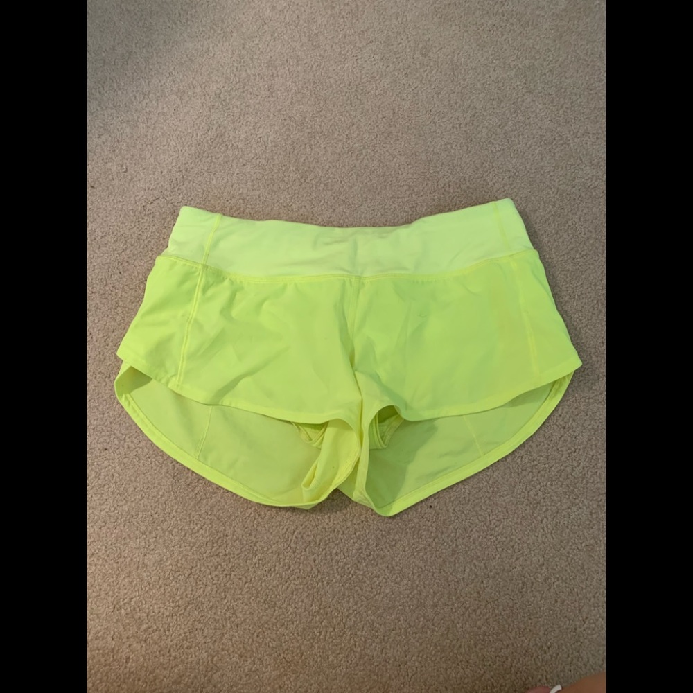 neon yellow size 6 lulu 2.5”